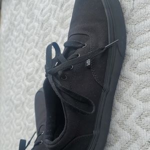 Converse Size 6 - black